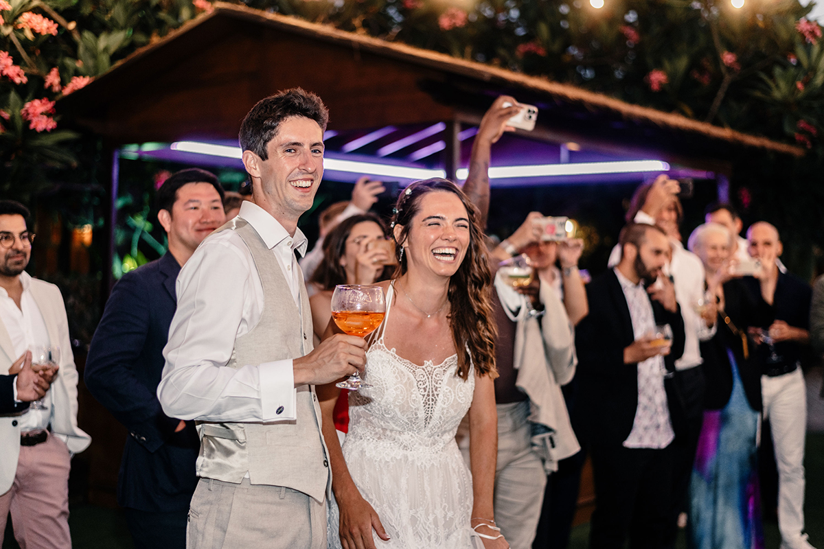 Mesa de boda con detalles únicos y personalizados para sorprender a los invitados