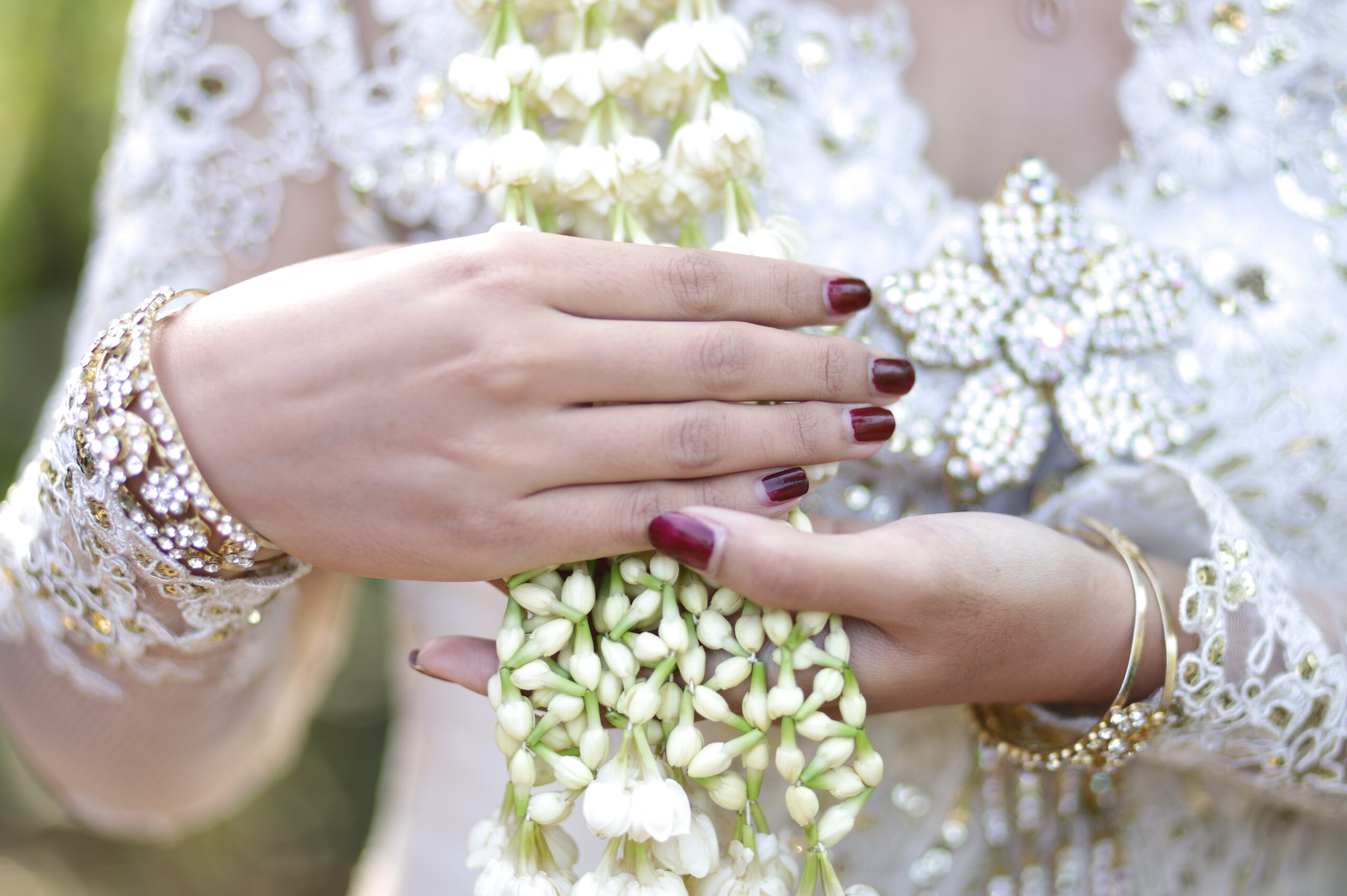Uñas artísticas para novia