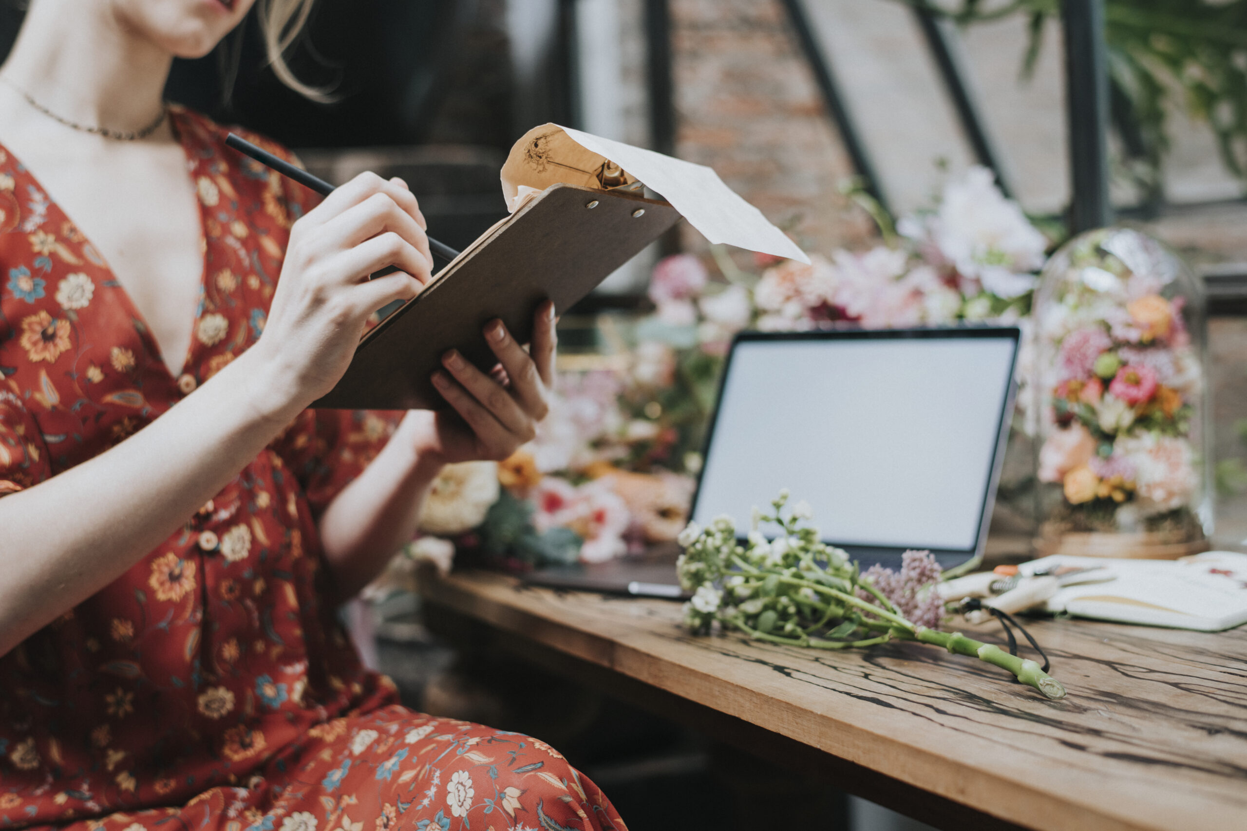 Estrategia de SEO local para proveedores de bodas