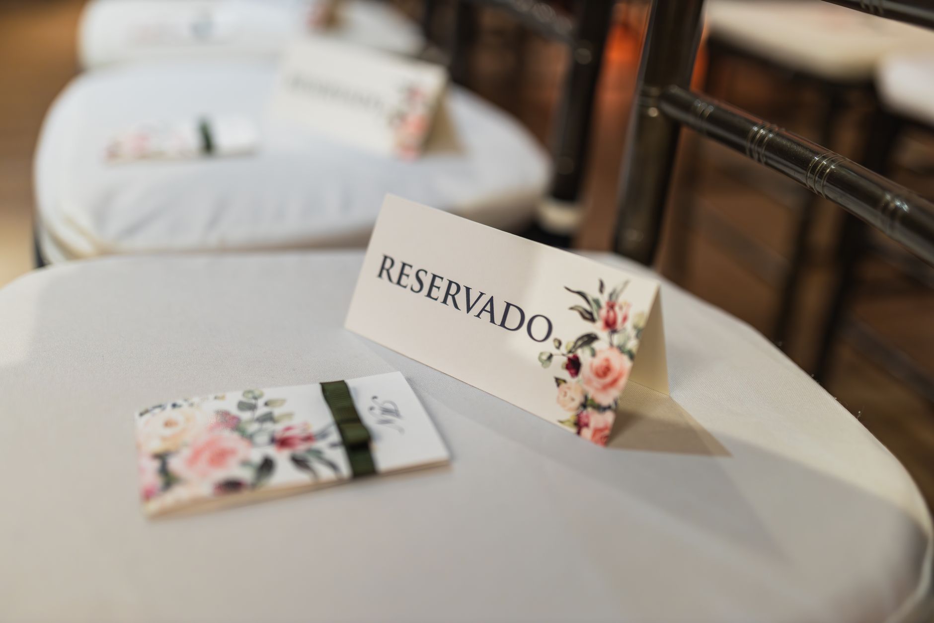Tarjetas de reserva para organizar la lista de invitados
