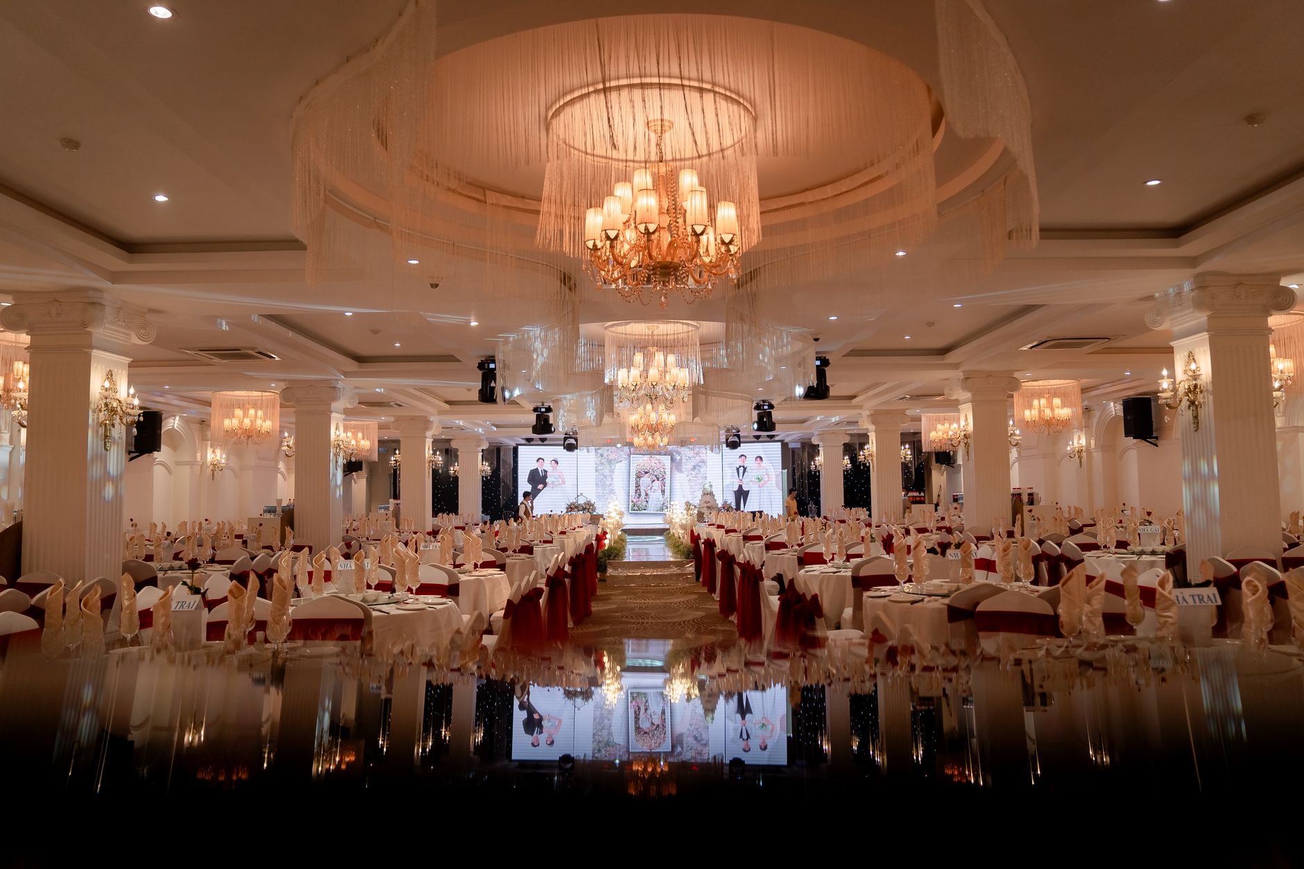 Mesa de boda decorada