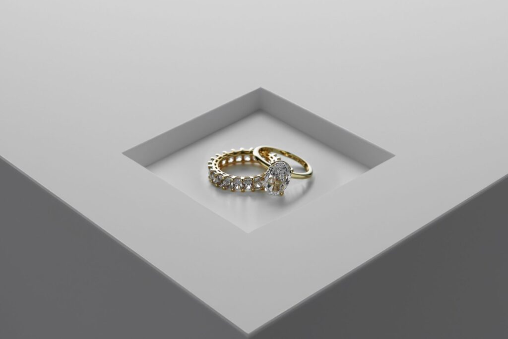 proceso de personalización de un anillo de compromiso