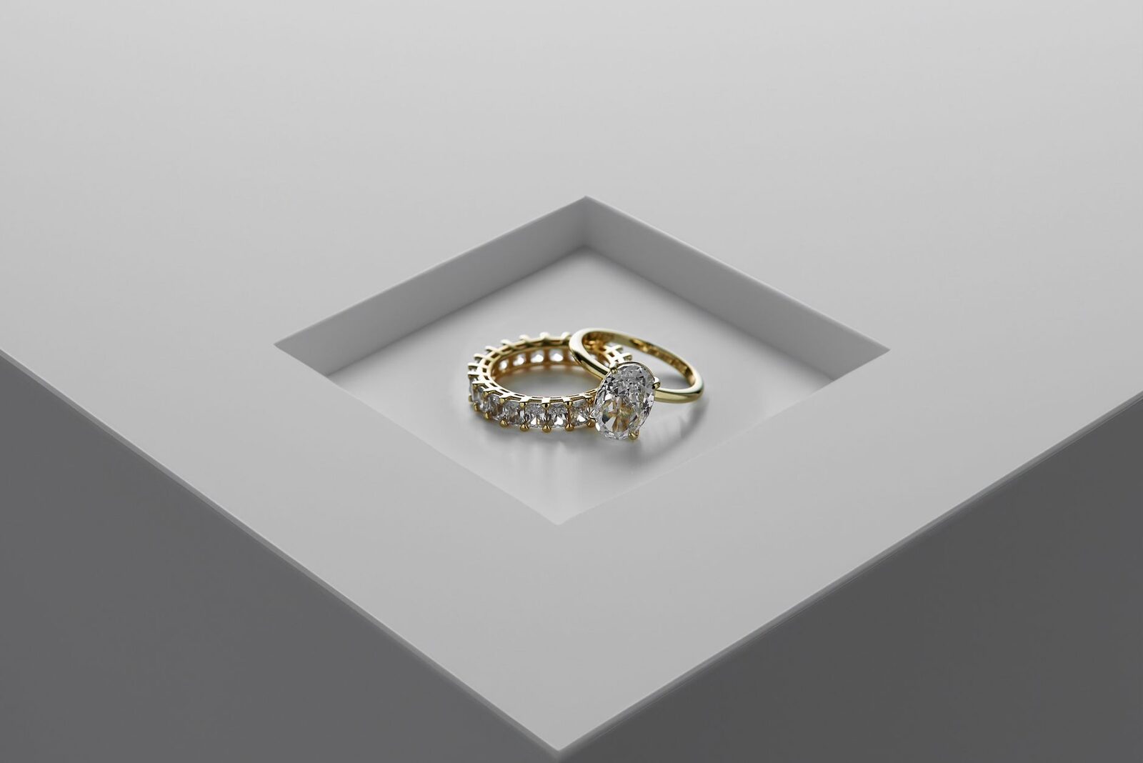 proceso de personalización de un anillo de compromiso